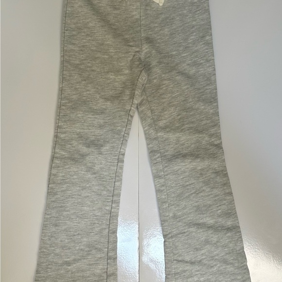 H&M Girls’ Flare Joggers - Size 5T - Picture 1 of 4